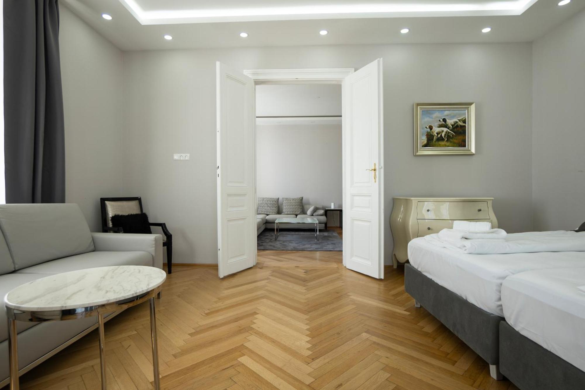 Charming 2-Room Apartment With Balcony, 15 Min To Center Viena Exterior foto