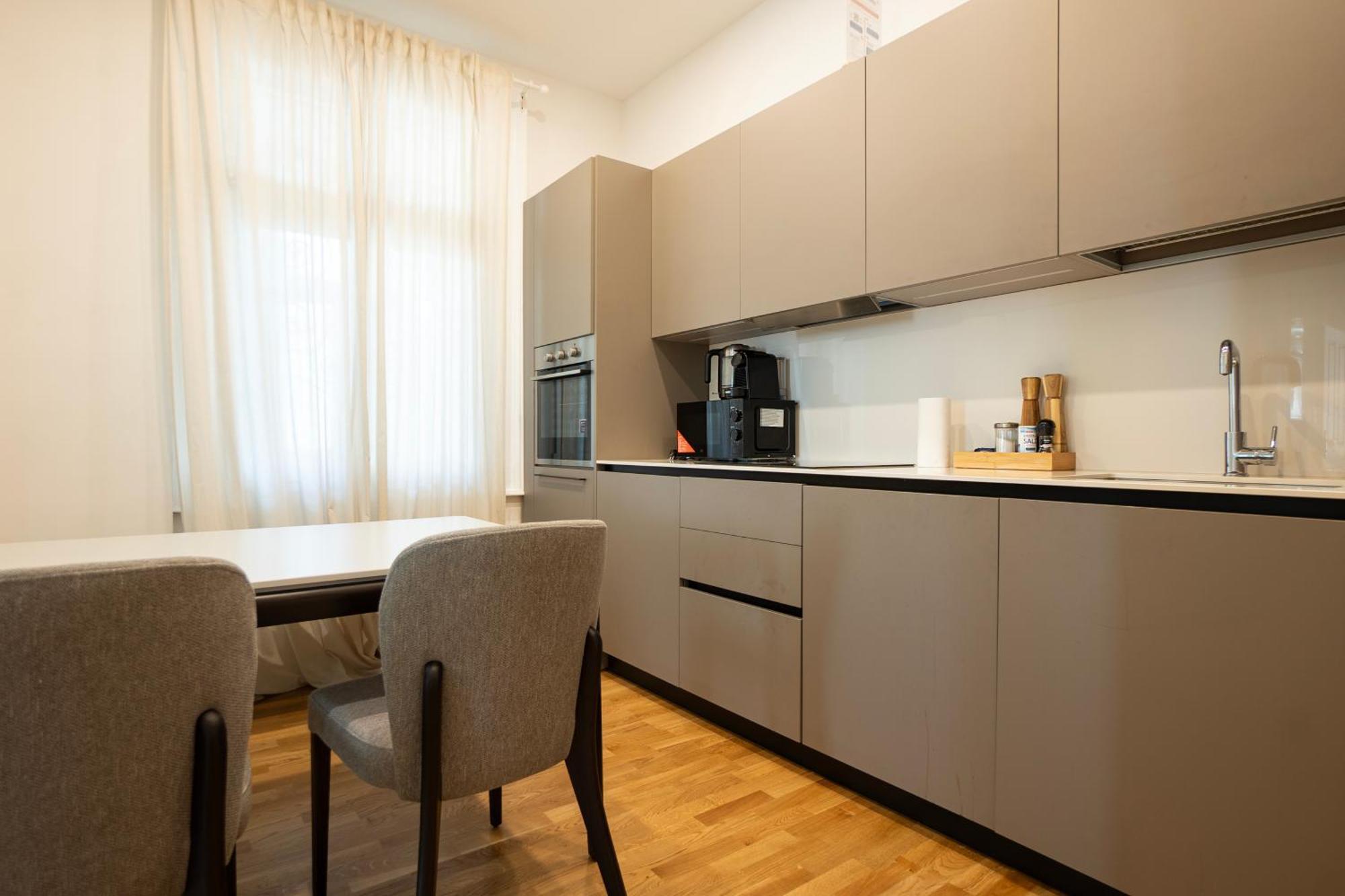 Charming 2-Room Apartment With Balcony, 15 Min To Center Viena Exterior foto