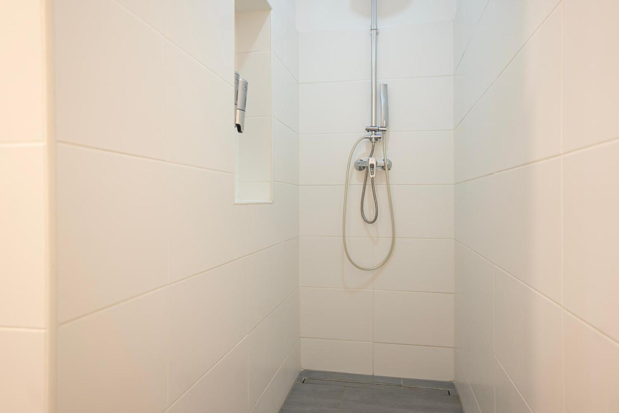 Charming 2-Room Apartment With Balcony, 15 Min To Center Viena Exterior foto